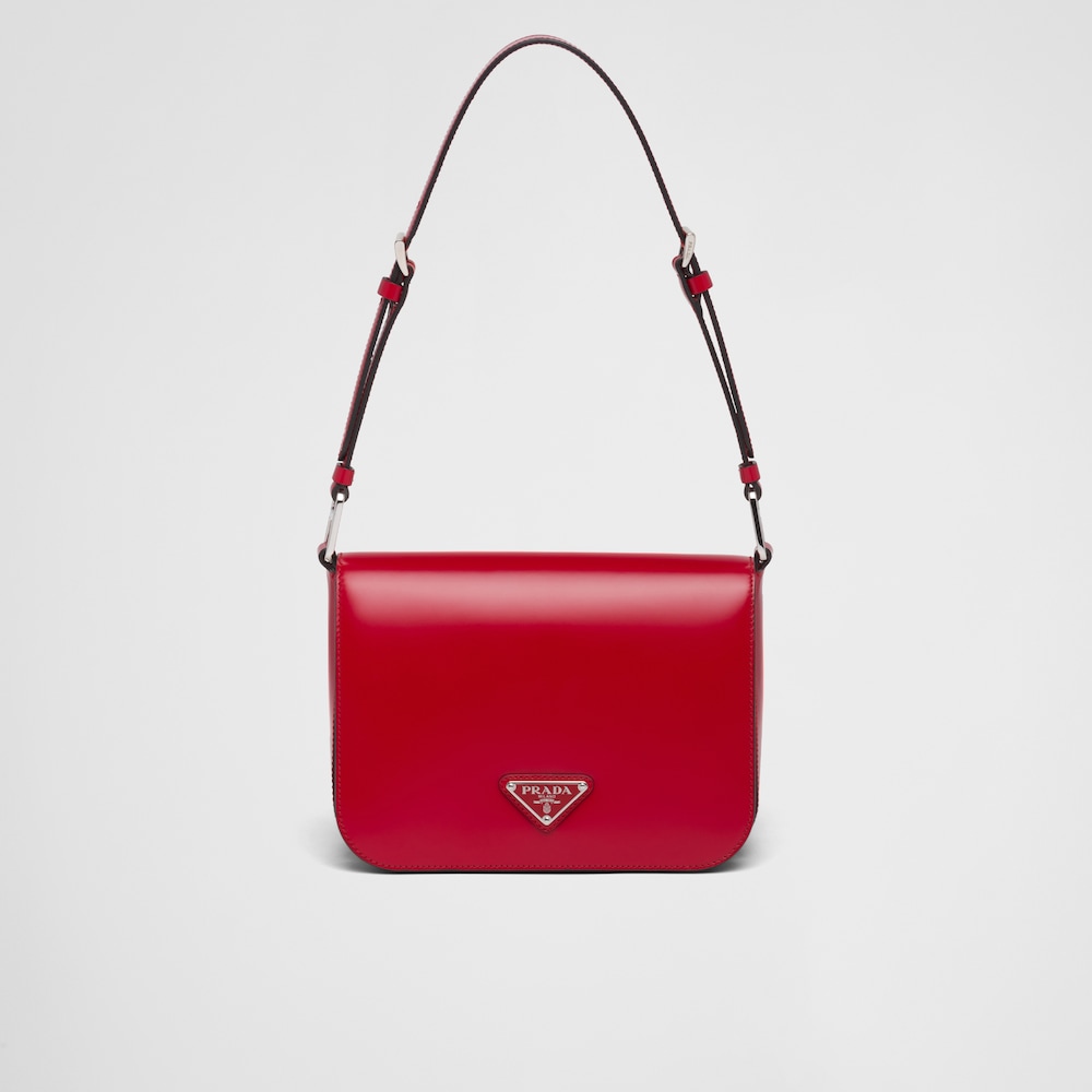 🔥大人気！雑誌「VIVI」に掲載!💓藤田ニコルの愛用ブランドの新作バッグが掲載された💓ブラックレザーショルダーバッグ 👜大人の女性へ