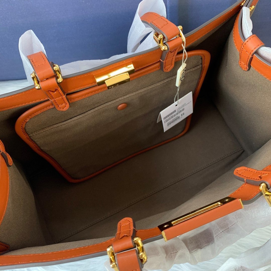 FENDI（フェンディ） ハンドバッグ41x29.5x16cm