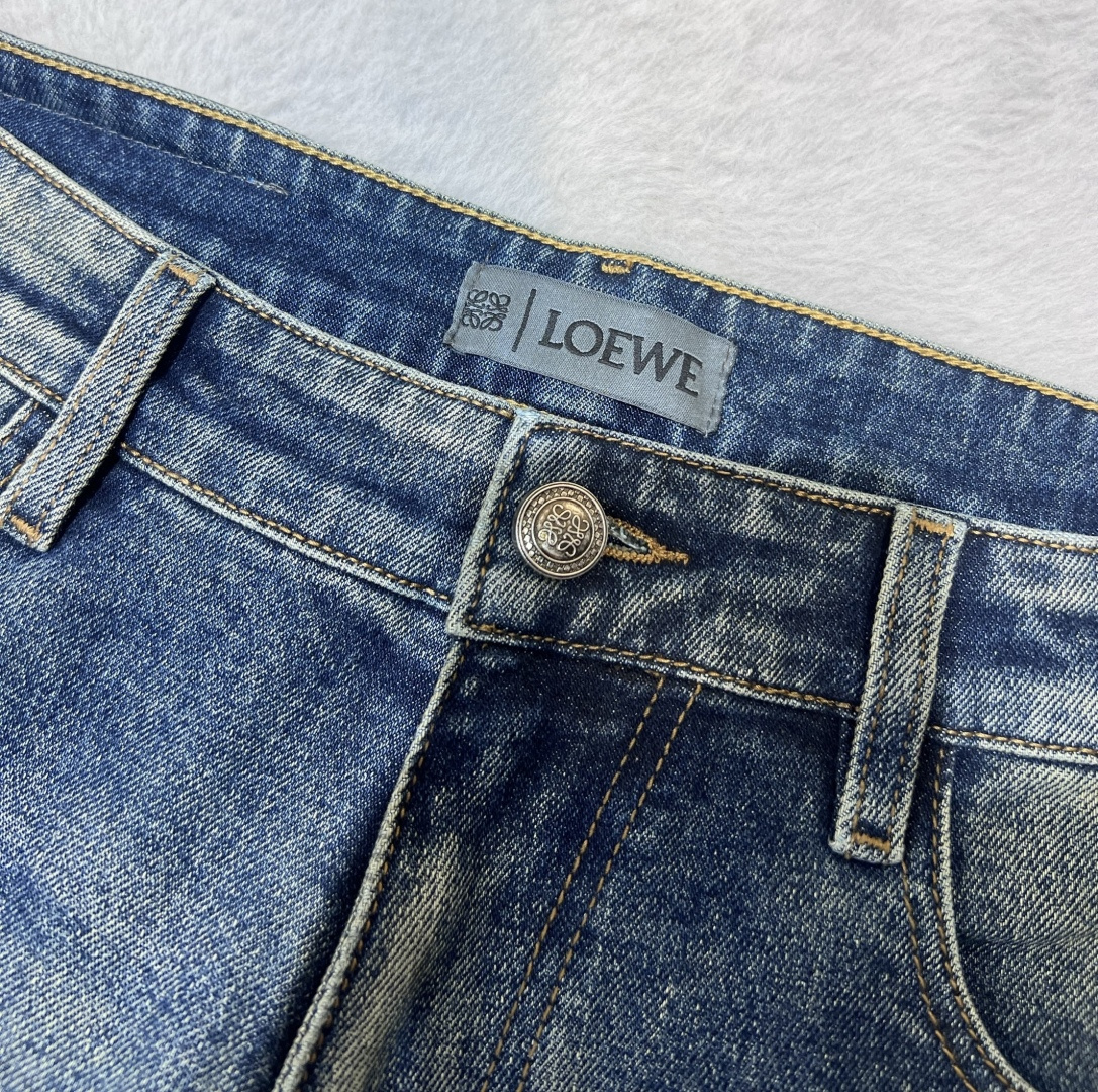 【LOEWE公式旗艦店】ロエベ ジーパン、ご好評に付き再入荷！
