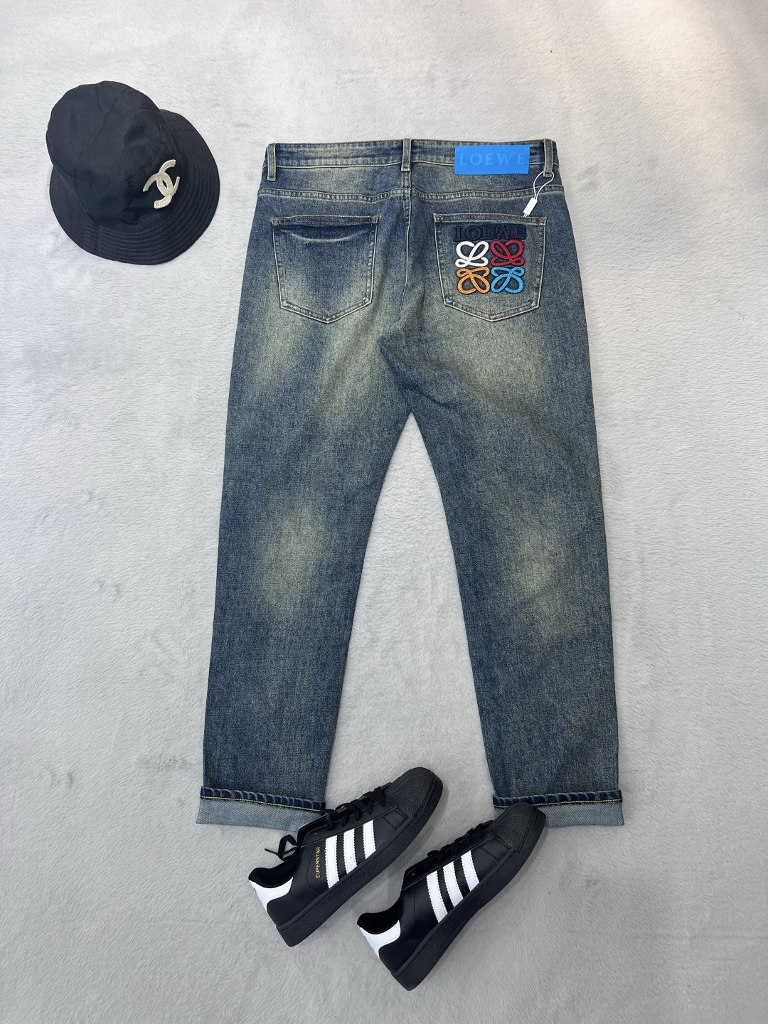 【LOEWE公式旗艦店】ロエベ ジーパン、ご好評に付き再入荷！