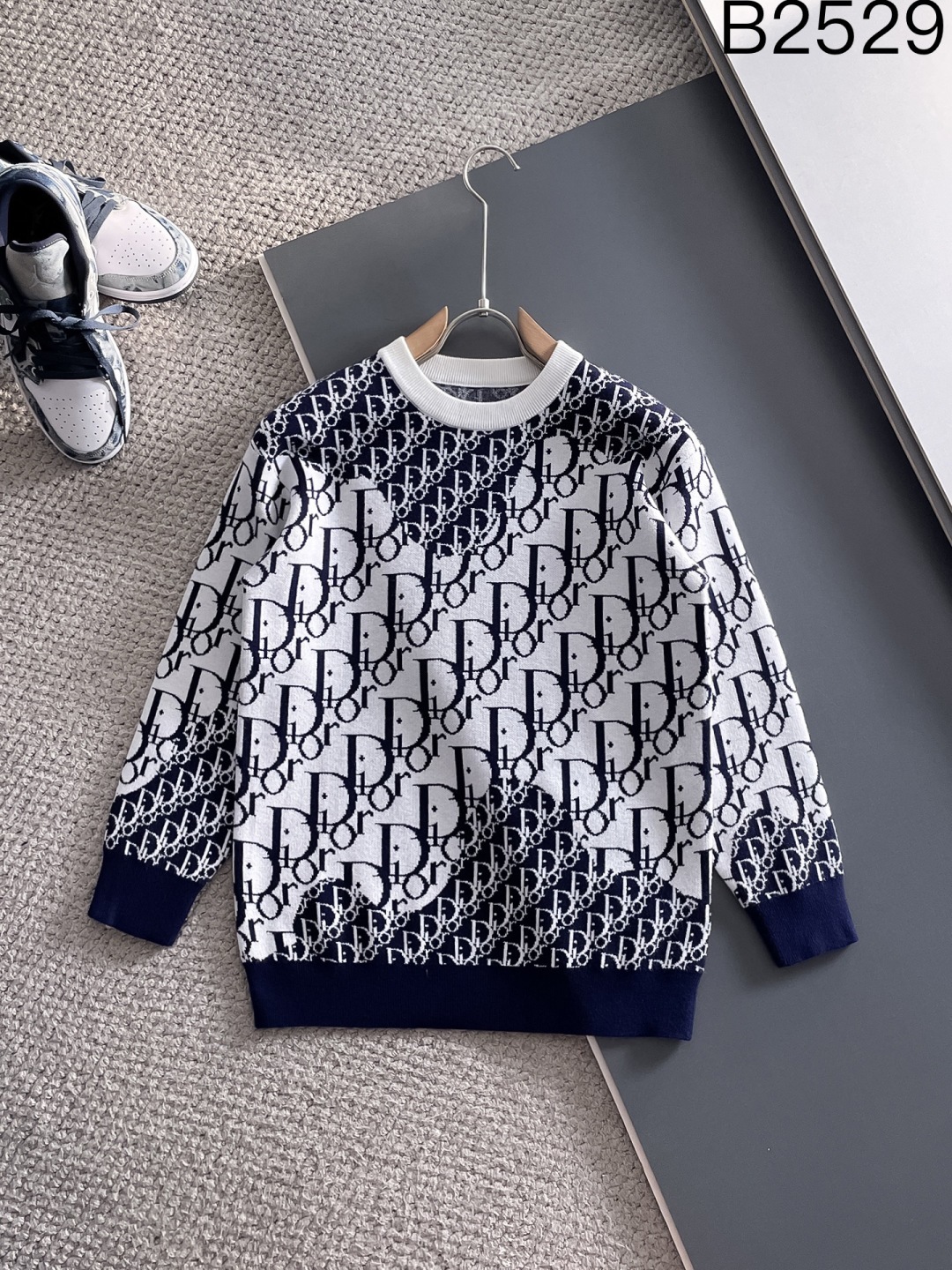 【DIOR旗艦店】ディオール セーター ご好評に付き再入荷！