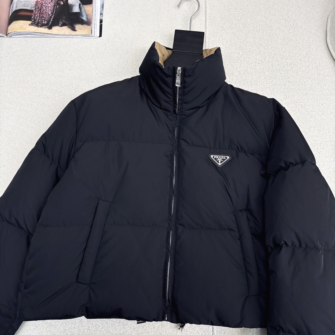 【PRADA旗艦店】ダウンジャケット、ご好評に付き再入荷！