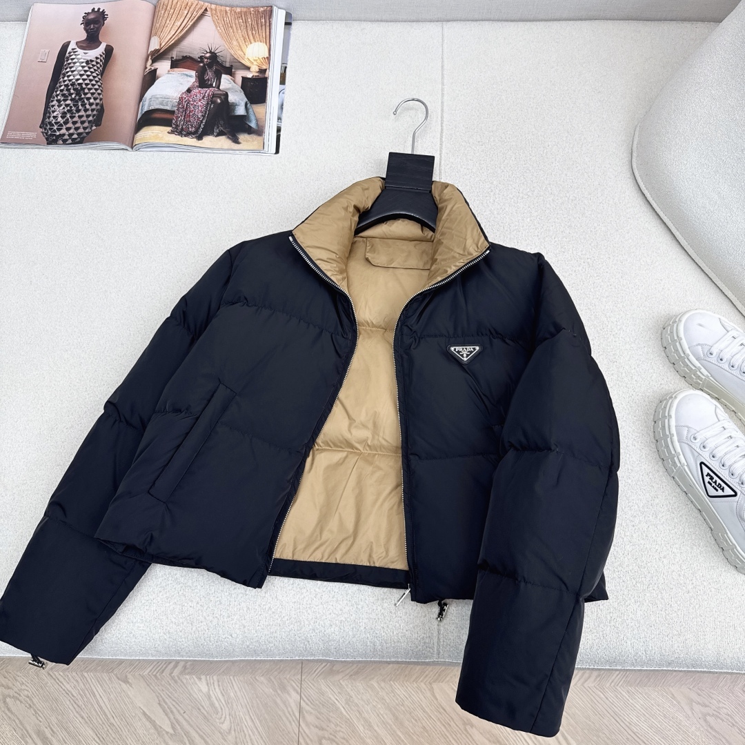 【PRADA旗艦店】ダウンジャケット、ご好評に付き再入荷！