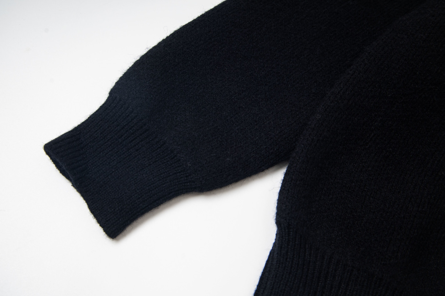 【LOUIS VUITTON旗艦店】ルイヴィトン セーター 男女兼用 ご好評に付き再入荷！