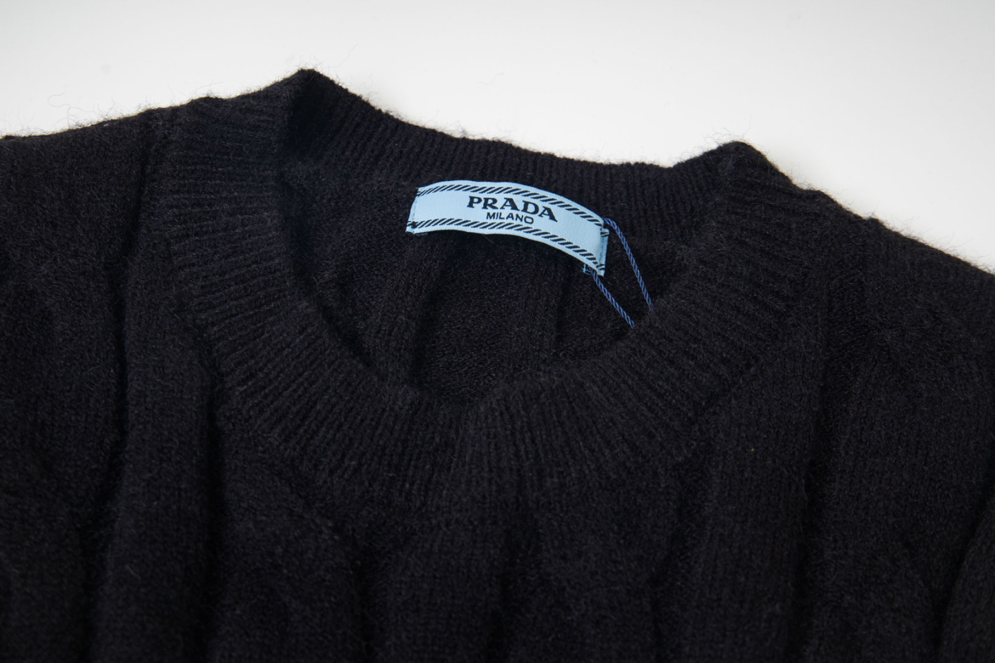 【PRADA旗艦店】プラダ セーター 男女兼用 ご好評に付き再入荷！