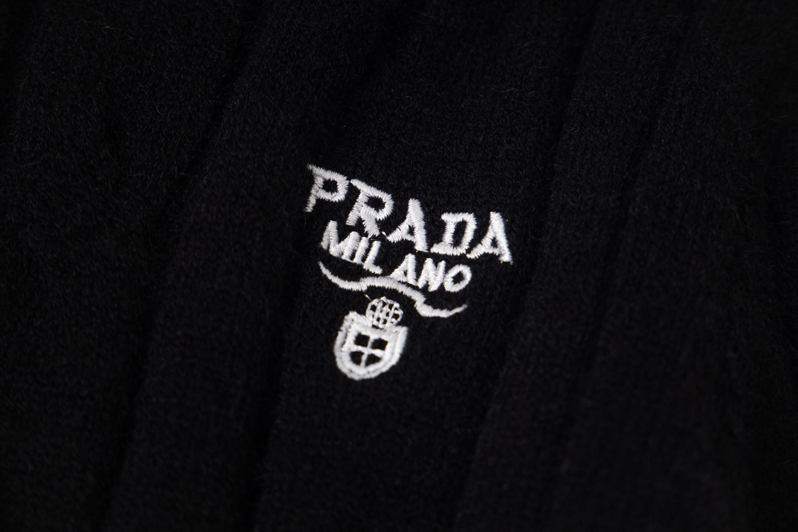 【PRADA旗艦店】プラダ セーター 男女兼用 ご好評に付き再入荷！