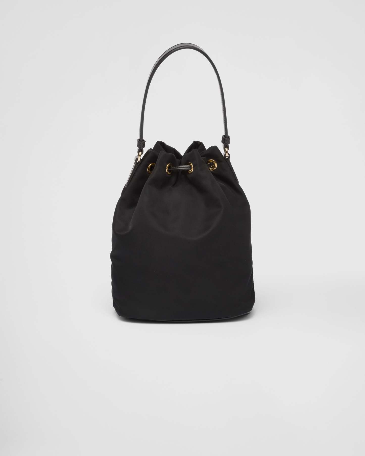 Re-Nylon xブラッシュドレザー バッグ