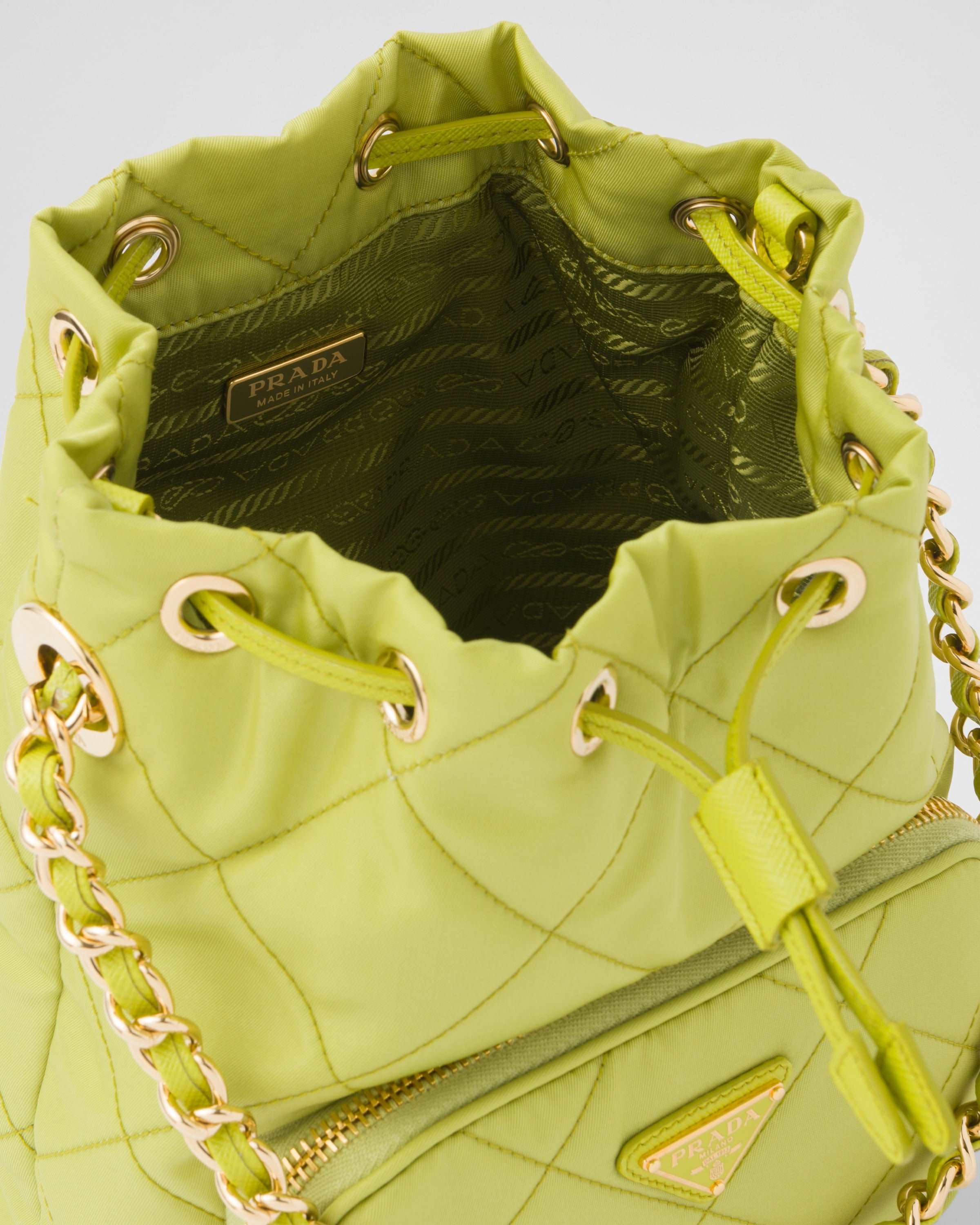 Re-Nylon ショルダーバッグ