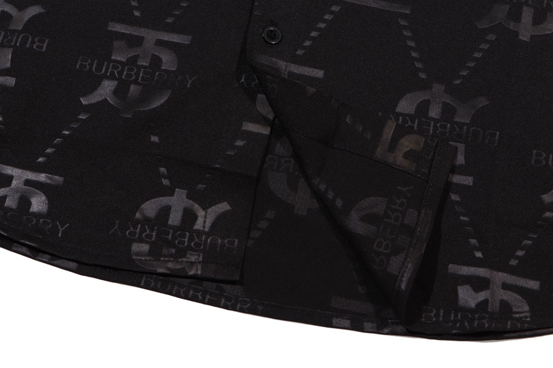 【BURBERRY 公式旗艦店】バーバリー シャツ ご好評に付き再入荷 240716