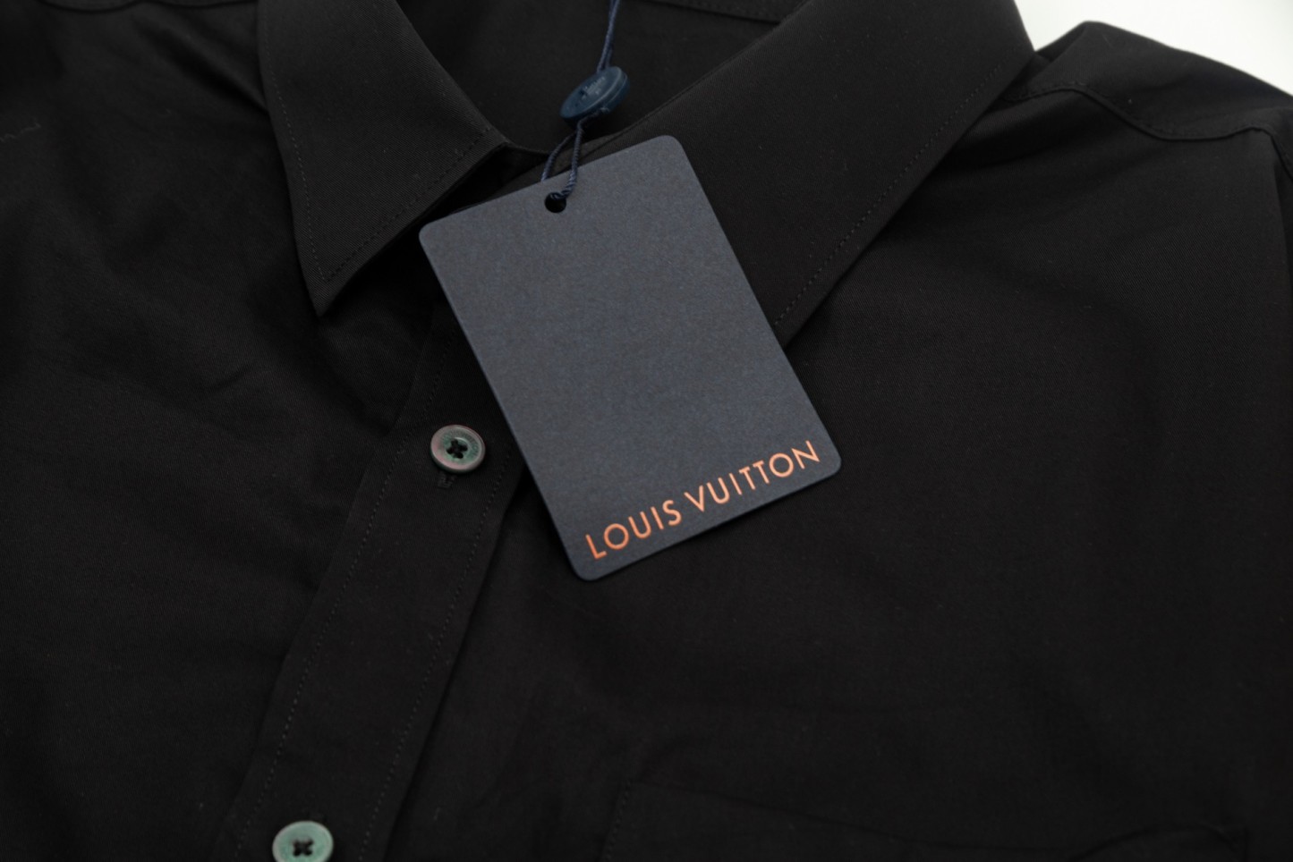 【LOUIS VUITTON 公式旗艦店】ルイヴィトン シャツ ご好評に付き再入荷 240715