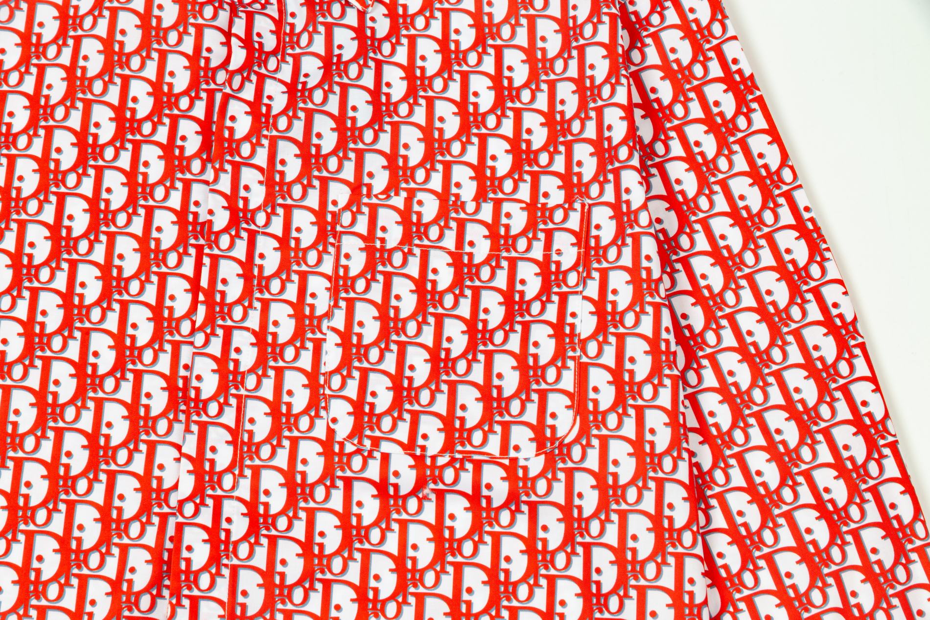 【DIOR 公式旗艦店】ディオール シャツ ご好評に付き再入荷 240716