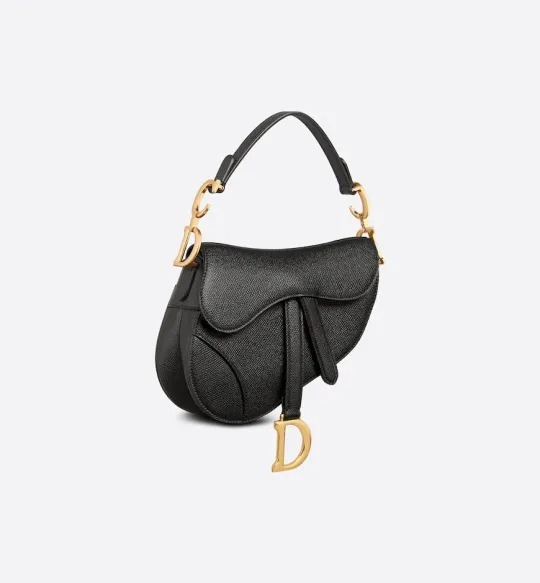 【DIOR】 ⭐STORY 雑誌掲載！⭐稲沢朋子さん愛用の大人気バッグが登場！💓SADDLE ミニバッグ