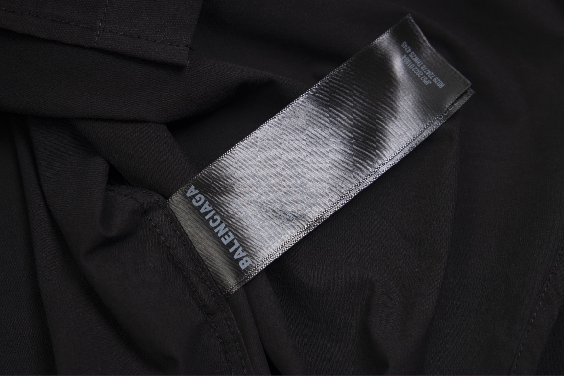 【BALENCIAGA 公式旗艦店】バレンシアガ シャツ ご好評に付き再入荷 240715