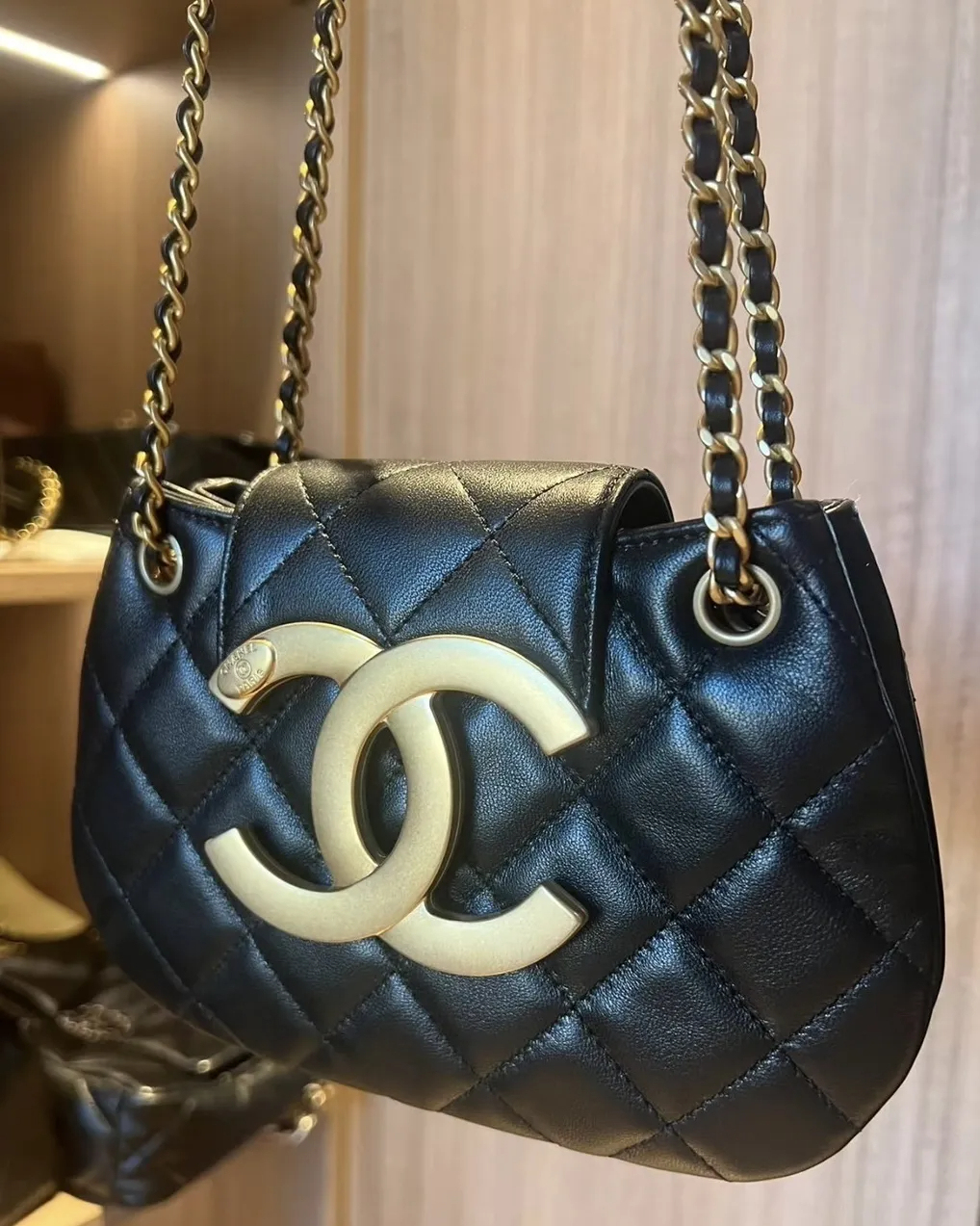 【24C★新作】CHANEL　メッセンジャーバック