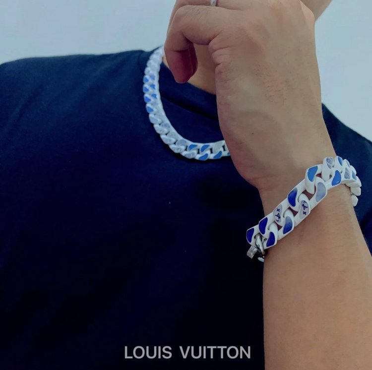 Louis Vuitton（ルイヴィトン） MONOGRAM CLOUDS ネックレス 50cm + ブレスレット 21cm