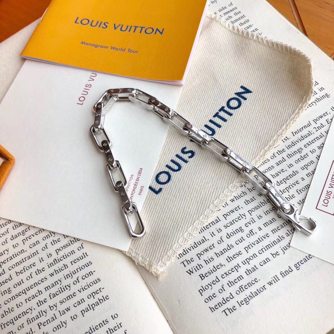 Louis Vuitton（ルイヴィトン）チェーンブレスレット
