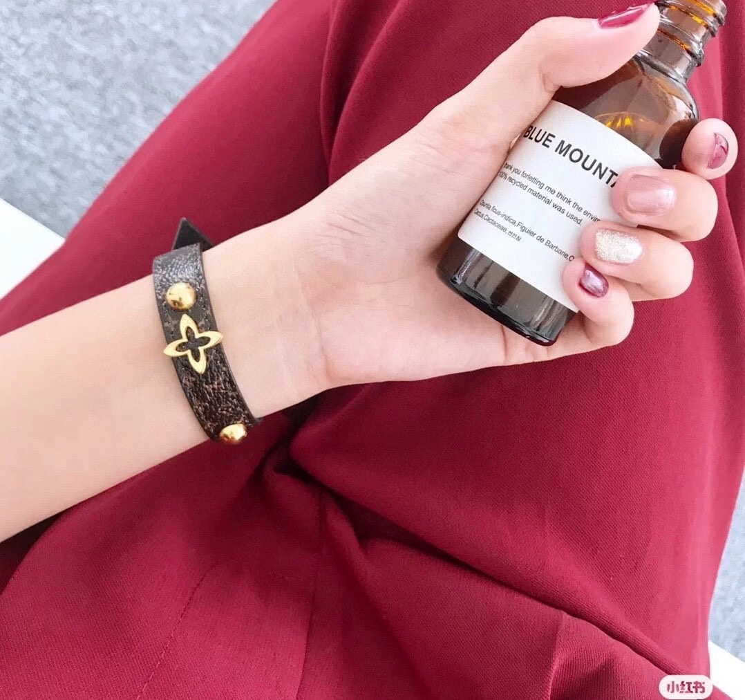 LOUIS VUITTON（ルイヴィトン）BLOOMING ブレスレット