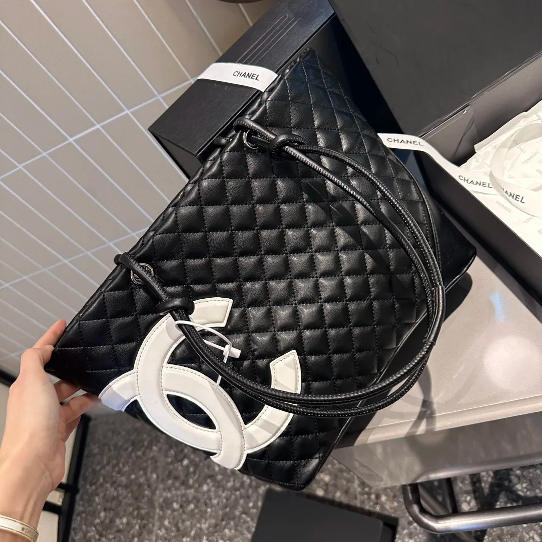 【トレンドのバイカラー♪】CHANEL シャネル ショルダーバッグ