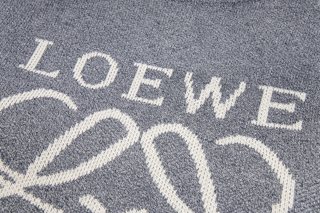 【LOEWE 公式旗艦店】ロエベ セーター好評に付き再入荷！ 241031