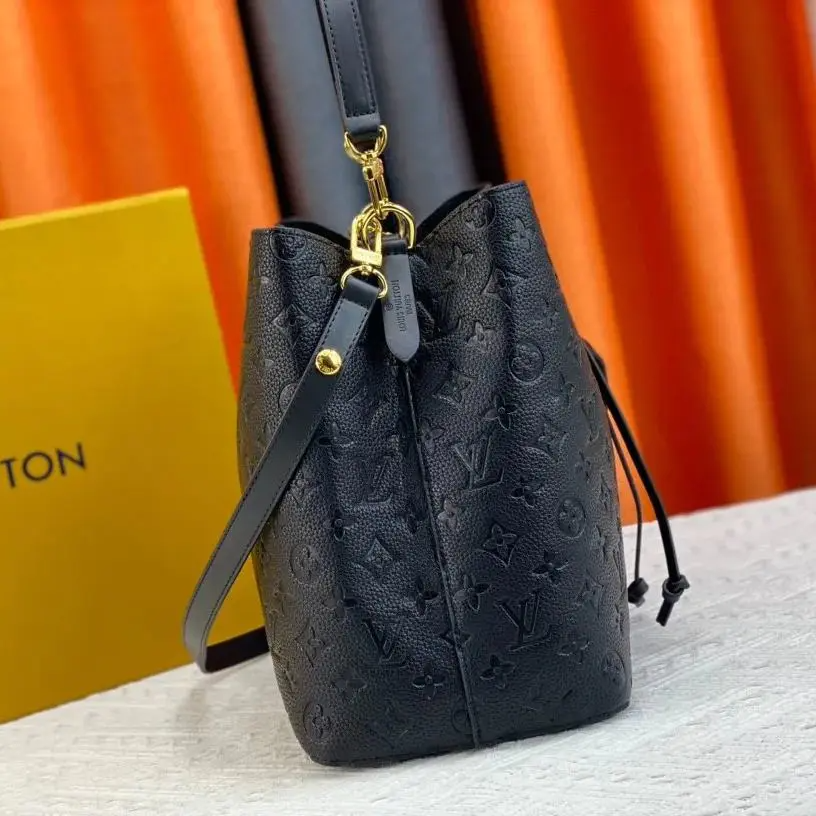 Louis Vuitton お洒落な【ネオノエバッグ MM】レザー 多用途 M45256 M45306 M44022