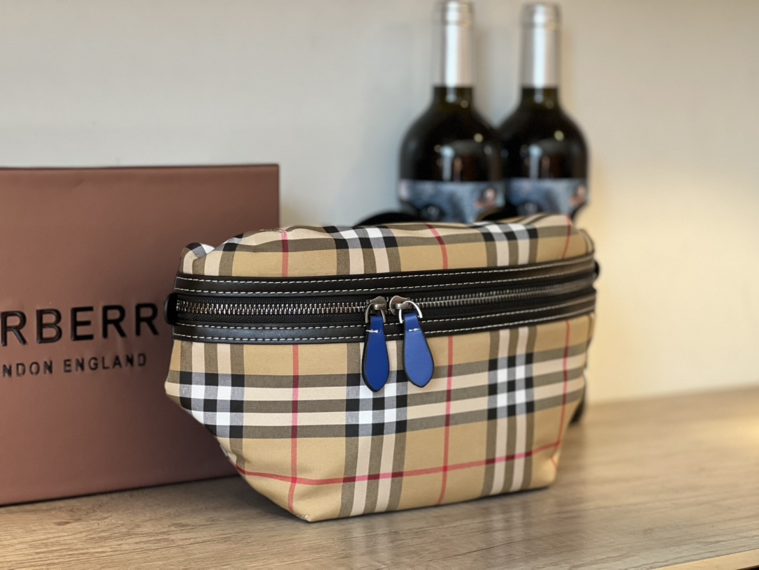 【BUREERRY公式 旗艦店】（バーバリー） ウエストポーチ 28cmX16cm
