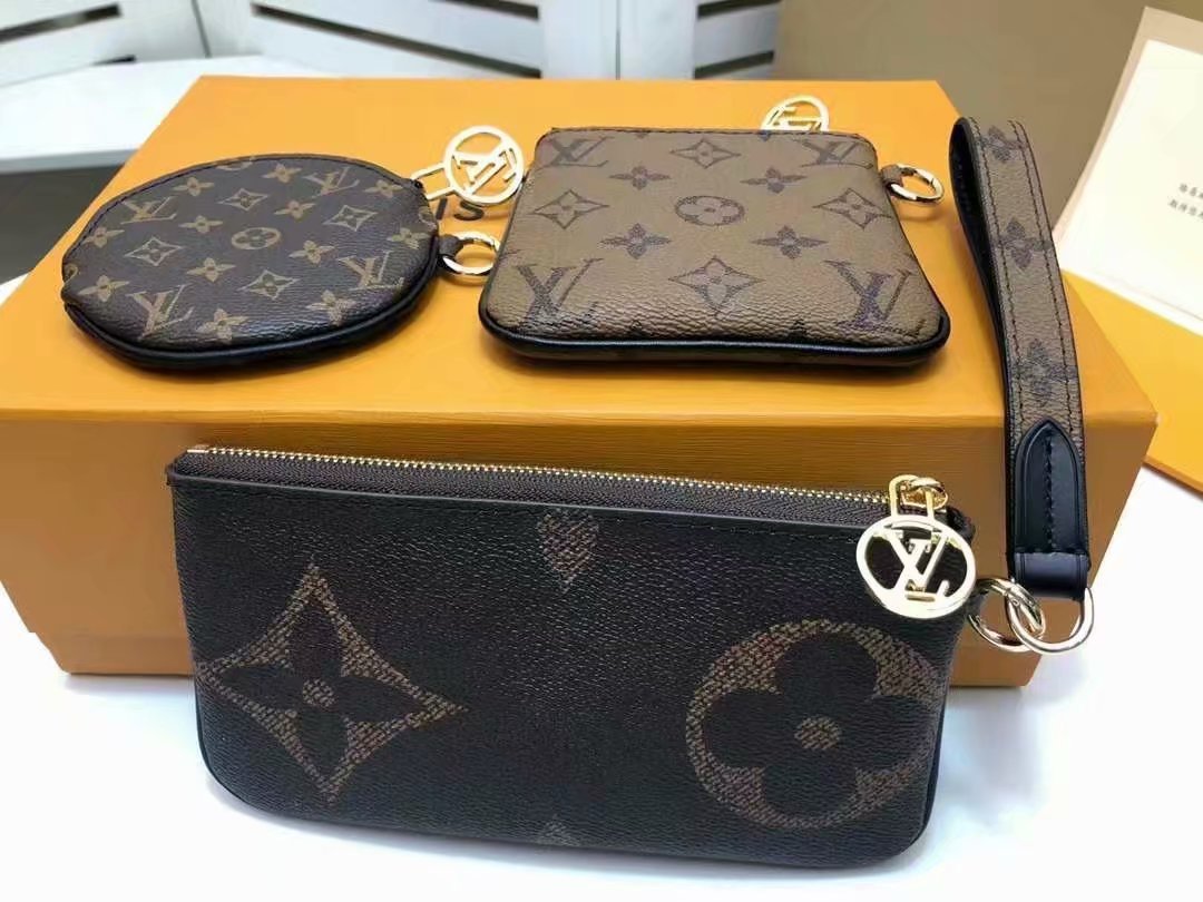 LOUIS VUITTON（ルイヴィトン）Trio クラッチバッグ M68756