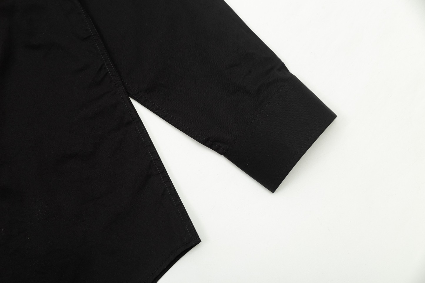 【BALENCIAGA 公式旗艦店】バレンシアガ シャツ ご好評に付き再入荷 240715