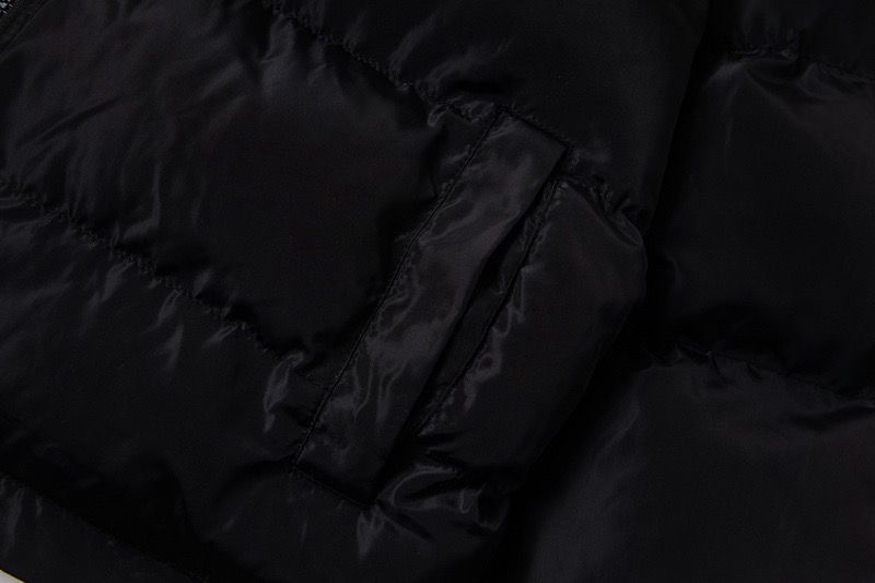 【Trapstar旗艦店】ダウンジャケット 男女兼用 ご好評に付き再入荷！