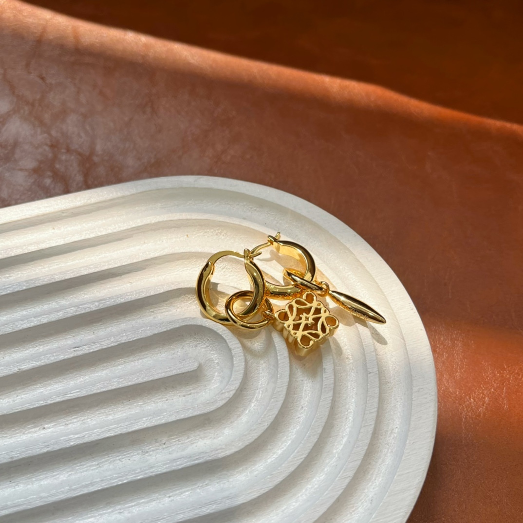 LOEWE (ロエベ) イヤリング