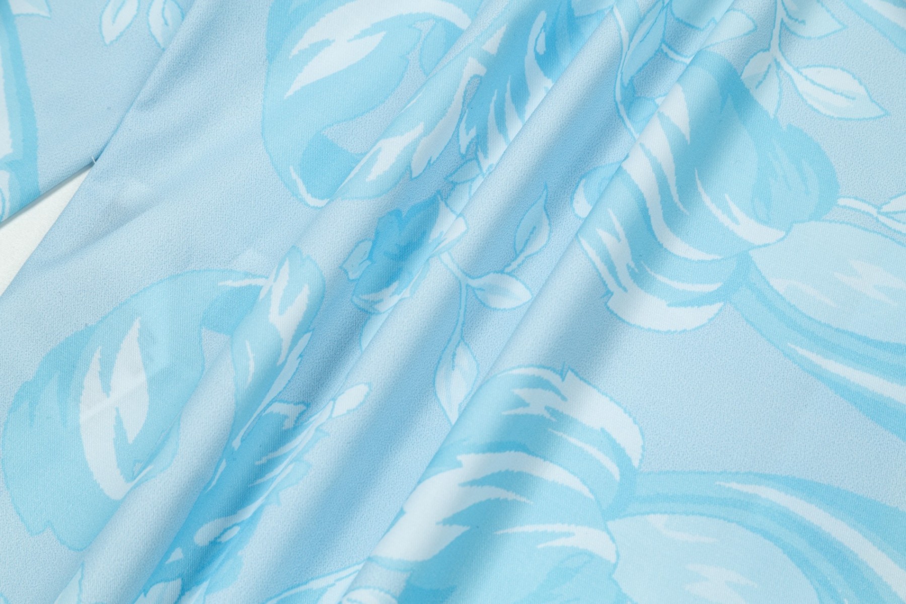 【VERSACE 公式旗艦店】ヴェルサーチ シャツ ご好評に付き再入荷 240716