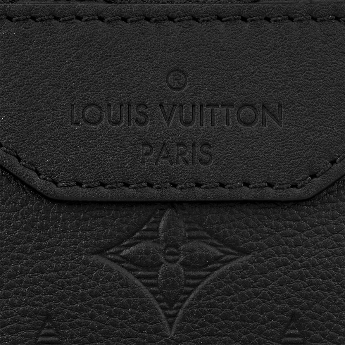 《クールでお洒落！！》Louis Vuitton トリオ・メッセンジャー
