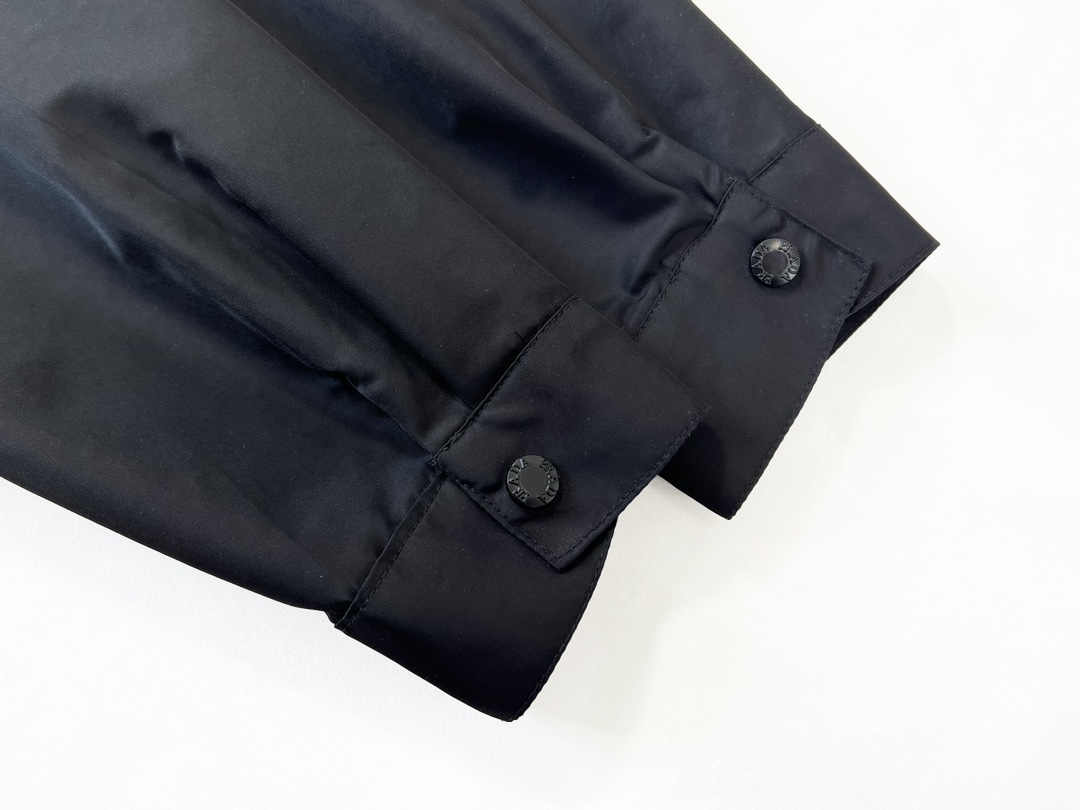 【PRADA公式旗艦店】プラダ シャツ ご好評に付き再入荷！