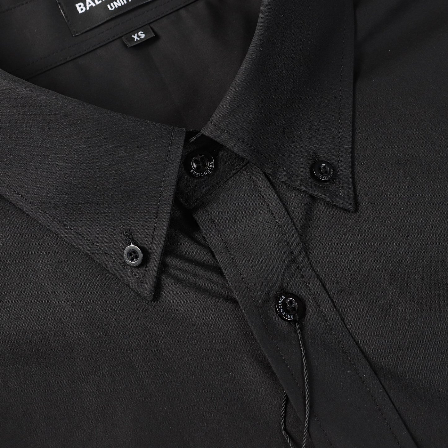 【BALENCIAGA 公式旗艦店】バレンシアガ シャツ ご好評に付き再入荷 240715