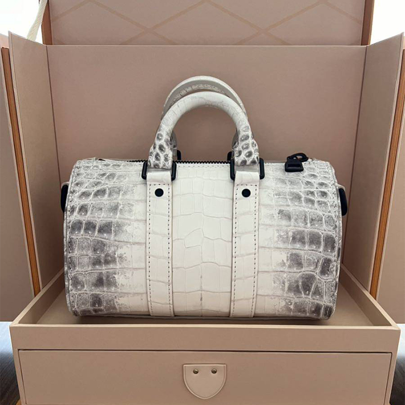 LOUIS VUITTONルイヴィトン サハラキーポルXS