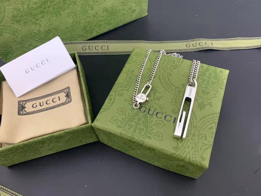 GUCCI ペンダントネックレス