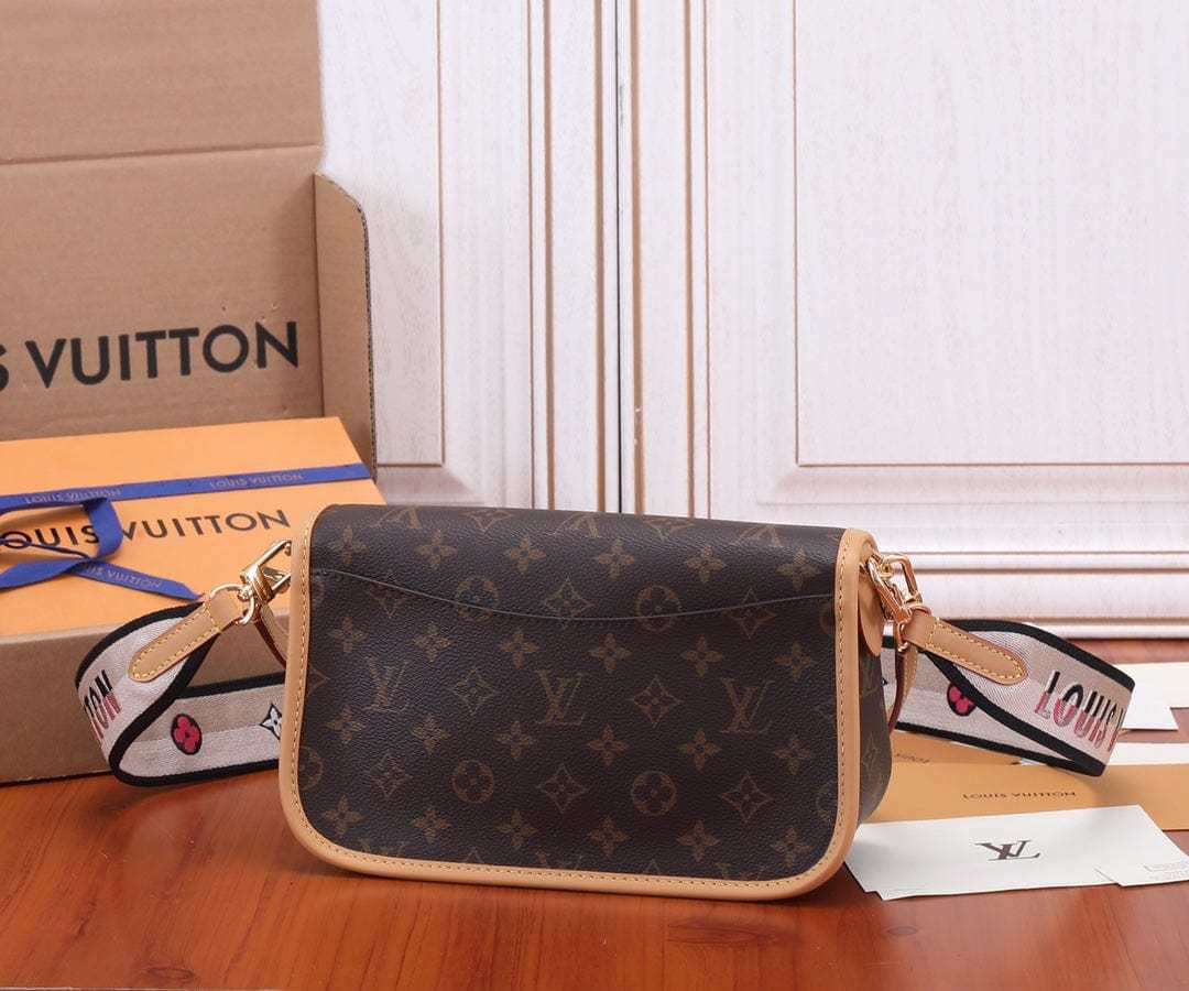 LOUIS VUITTON新作 モノグラム ディアヌ NM PM バッグ / M45985