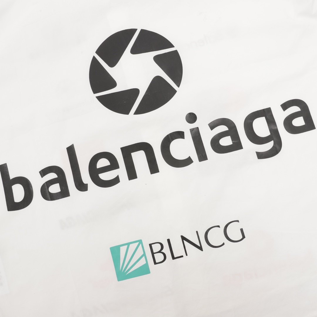 【BALENCIAGA 公式旗艦店】バレンシアガ シャツ ご好評に付き再入荷！