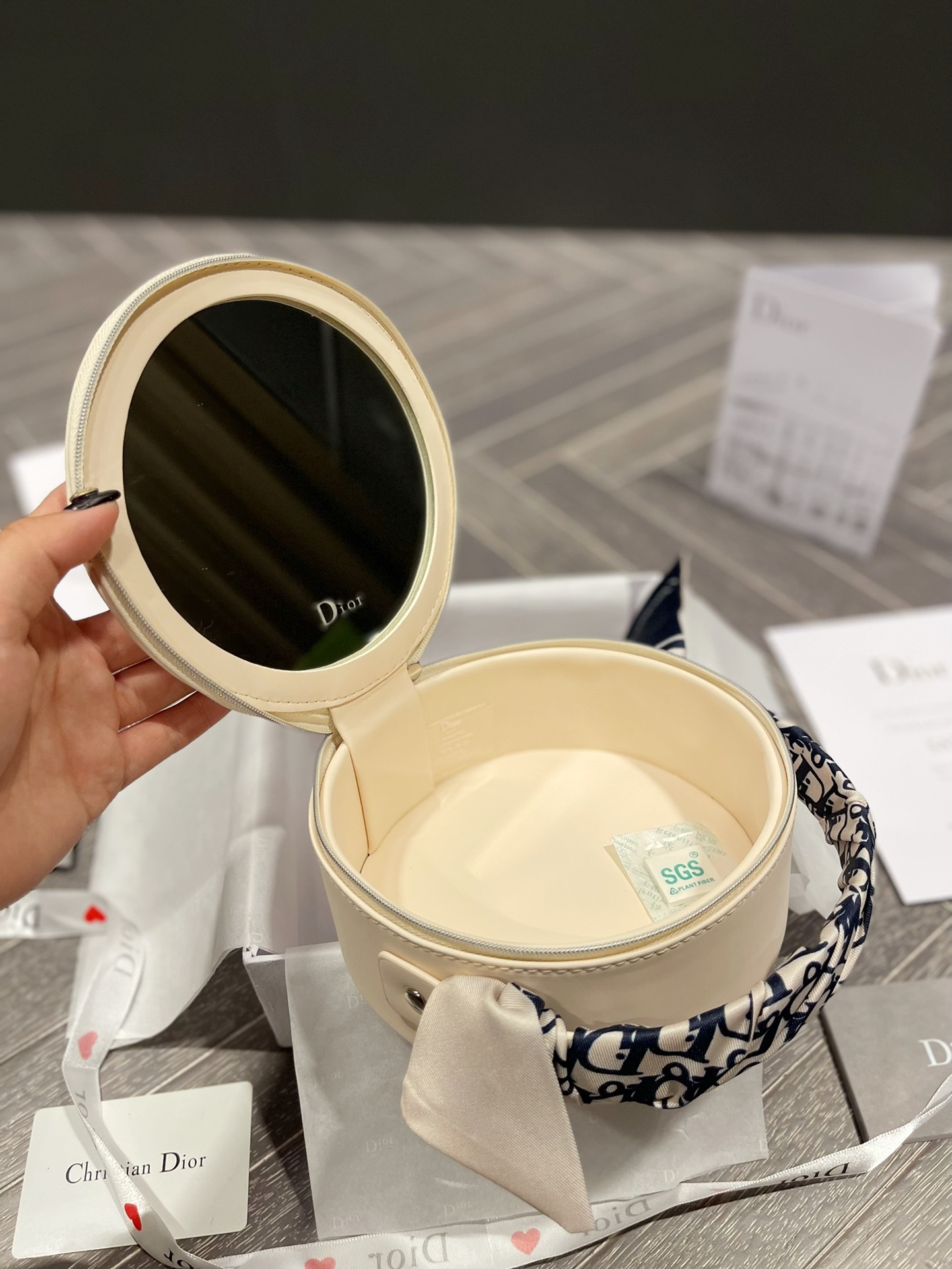 Diorカーフ改造化粧箱にミラー付き【限定】