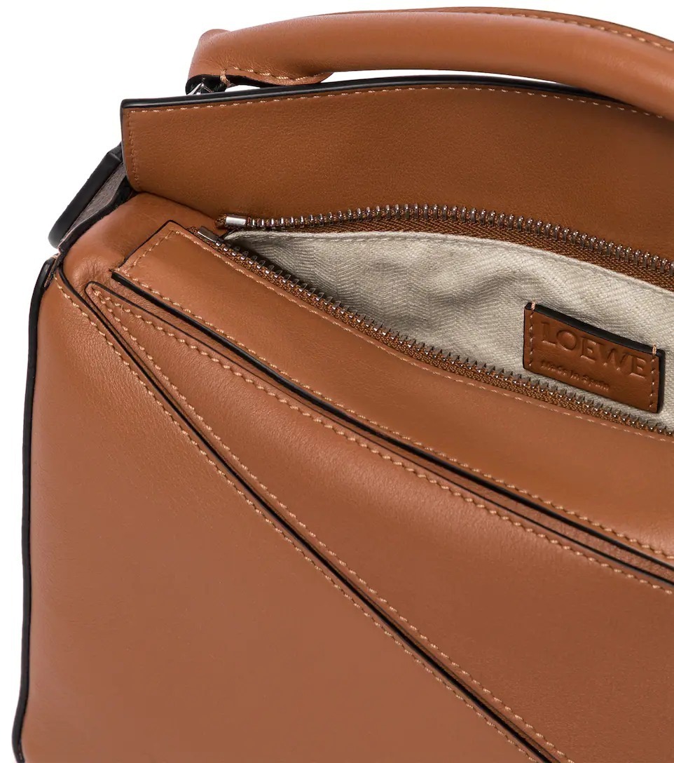 BAILA雑誌掲載∞∞ LOEWE ∞∞ Puzzle Small バッグ☆ クラシックカーフ