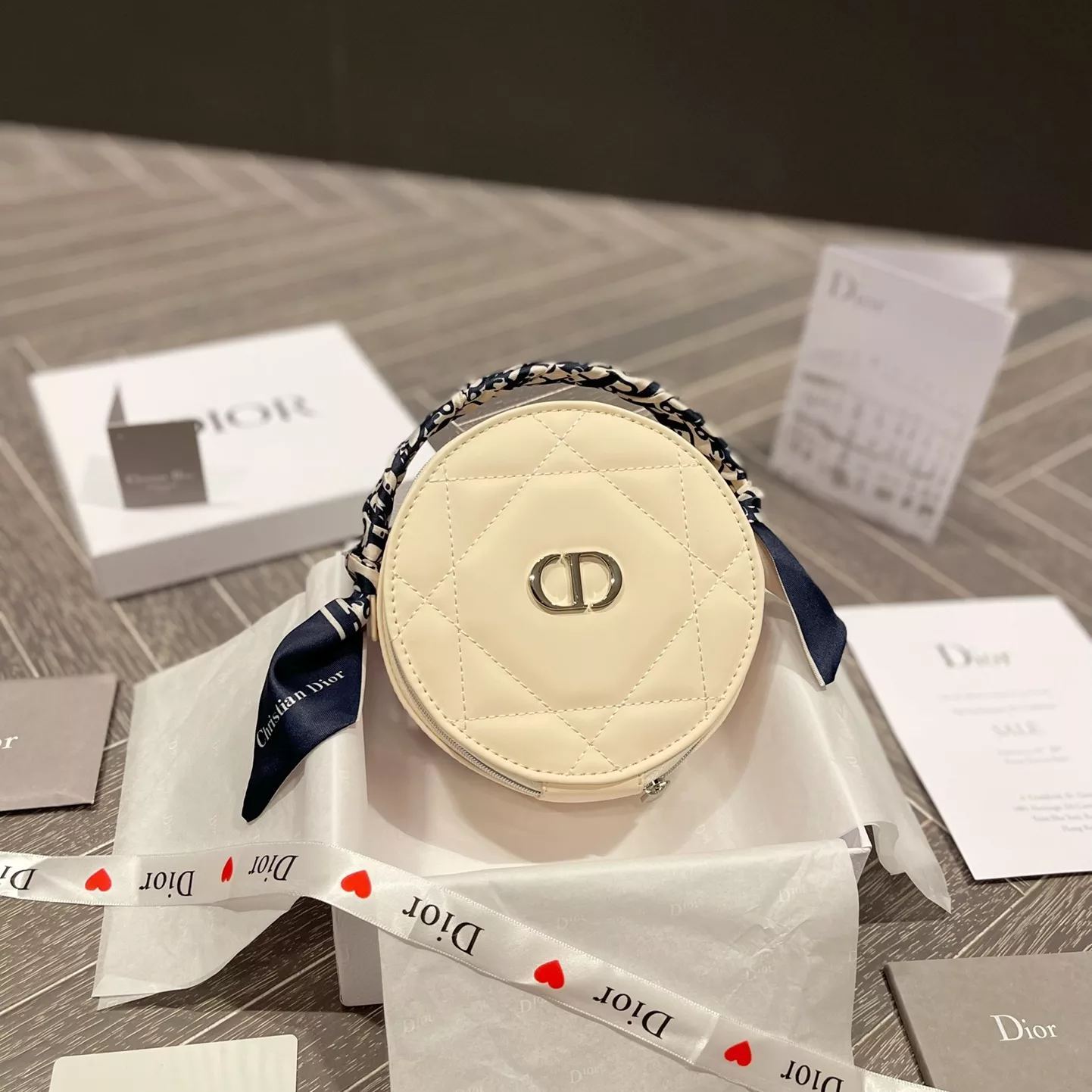 Diorカーフ改造化粧箱にミラー付き【限定】