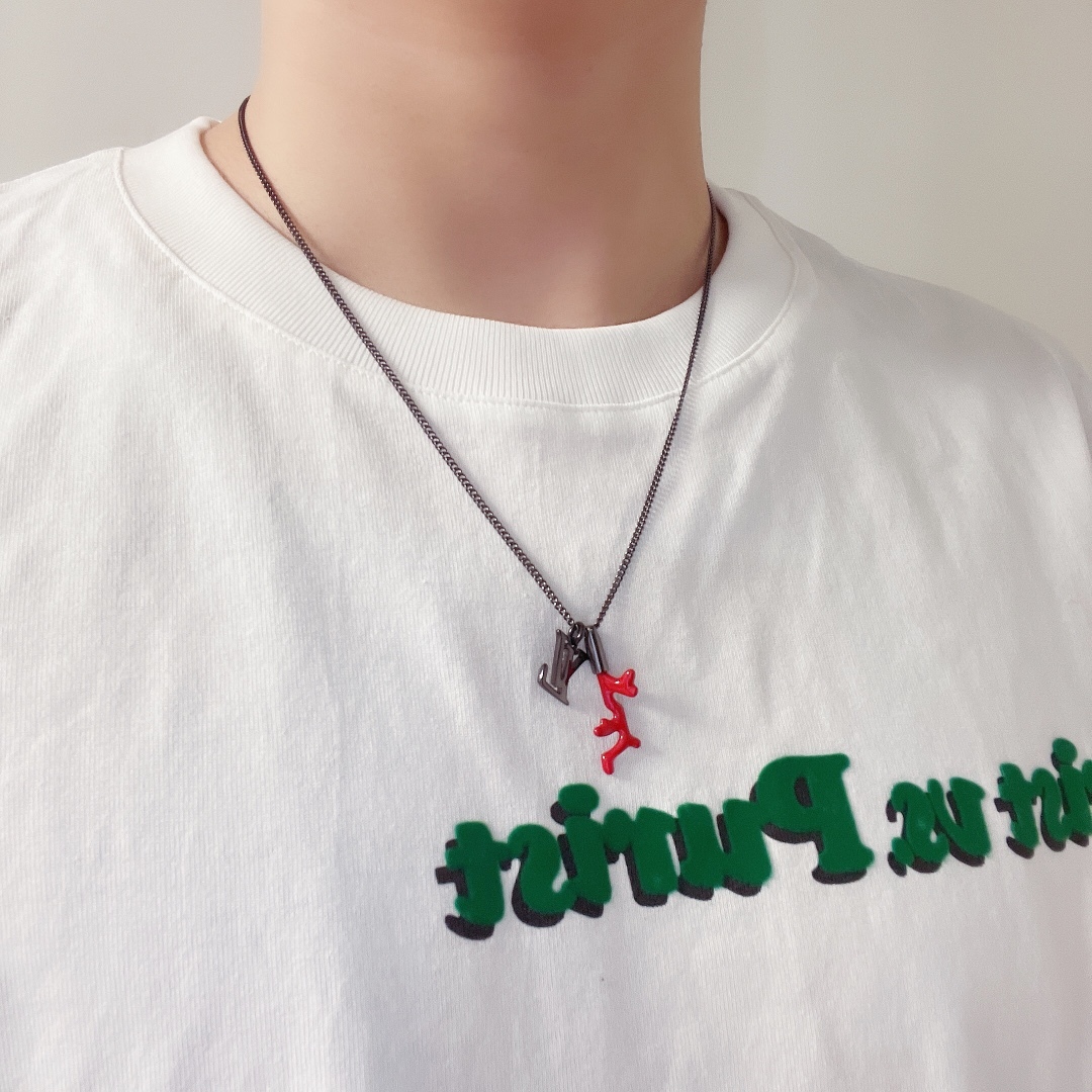 Louis Vuitton（ルイヴィトン）ペンダントチェーンLVコーラル  M68903