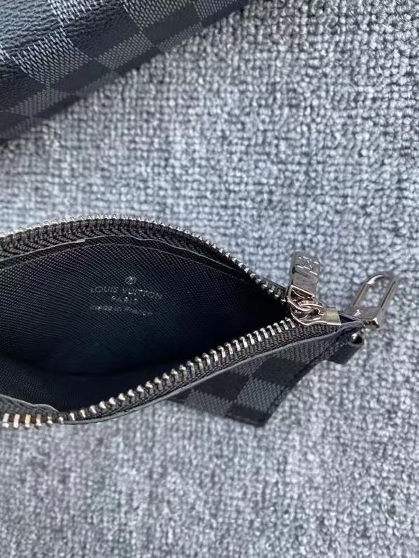 LOUIS VUITTON（ルイヴィトン）Gaston クロスボディバッグ M81124