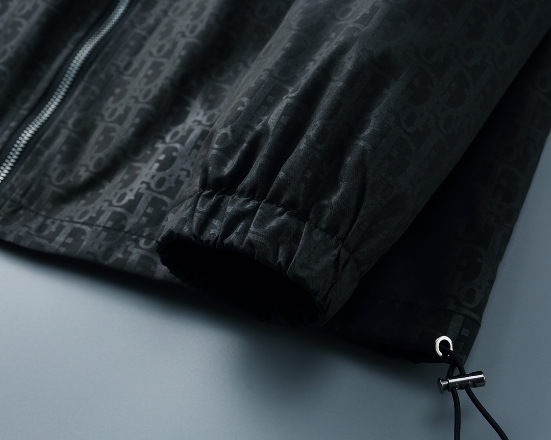 【Dior公式 旗艦店】（ディオール）ジャケット、ご好評に付き再入荷！