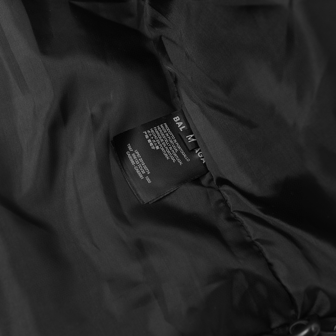 【BALENCIAGA旗艦店】バレンシアガ ダウンジャケット ご好評に付き再入荷！