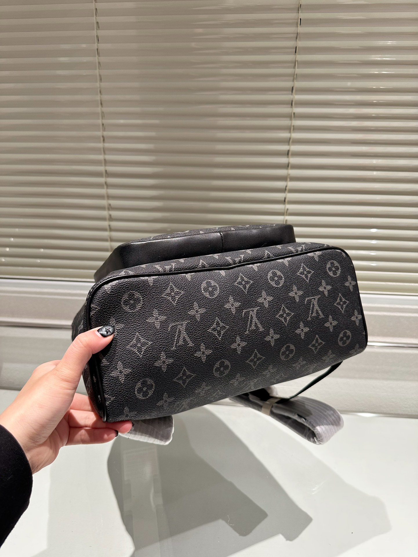 【 LOUIS VUITTON公式 旗艦店】ルイヴィトン リュックサック 当日出荷 好評に付き再入荷！33*42CM