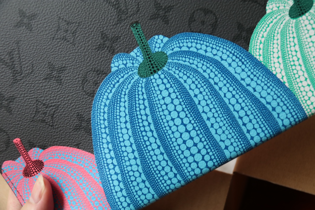 LOUIS VUITTON（ルイヴィトン）POCHETTE VOYAGE クラッチバッグ M81973