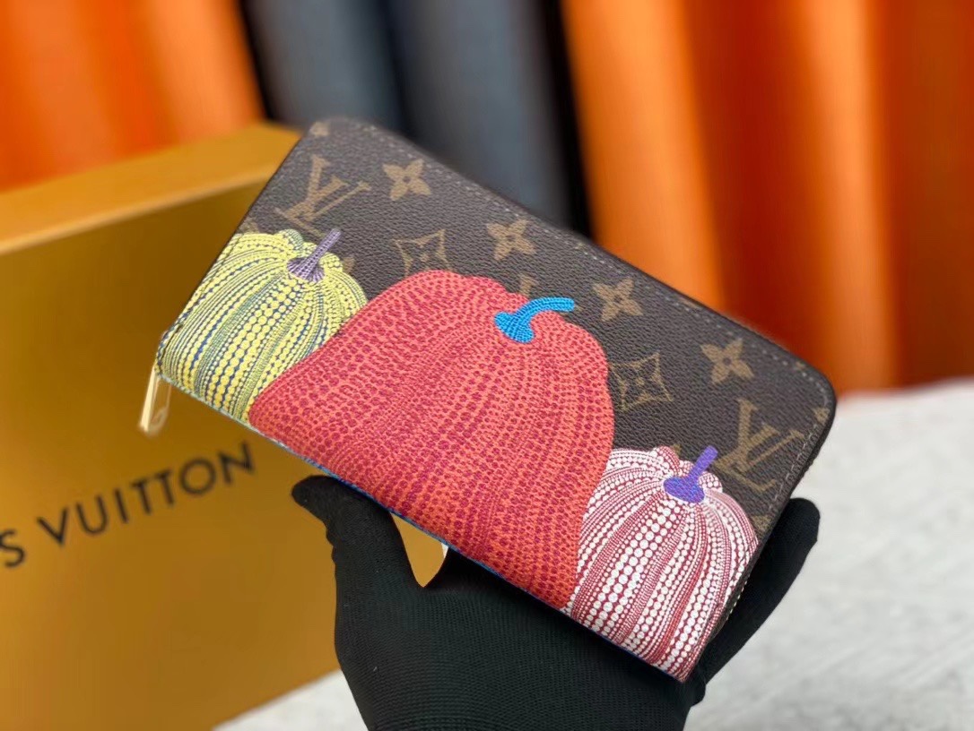 LOUIS VUITTON（ルイヴィトン）Zippy 財布 M60017