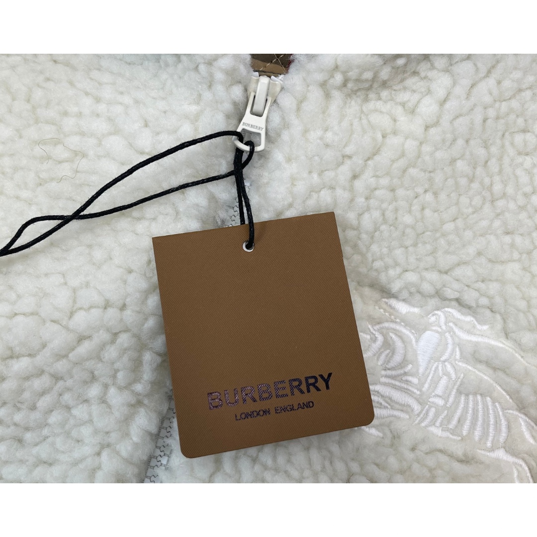 【BURBERRY旗艦店】バーバリー ウールダウンジャケット ご好評に付き再入荷！