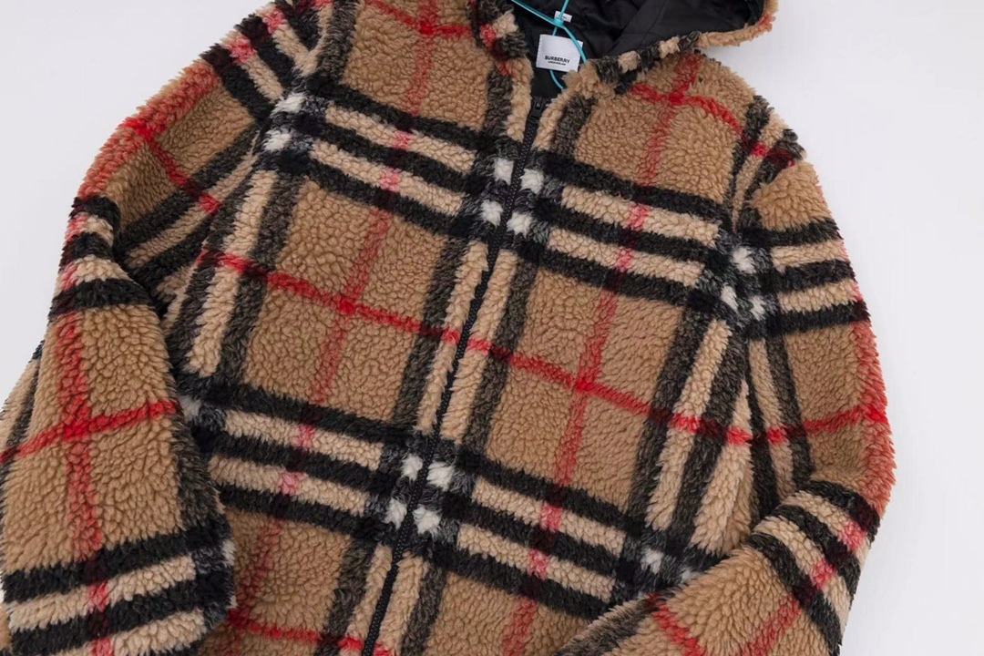 【BURBERRY旗艦店】バーバリー ラムウールジャケット ご好評に付き再入荷！