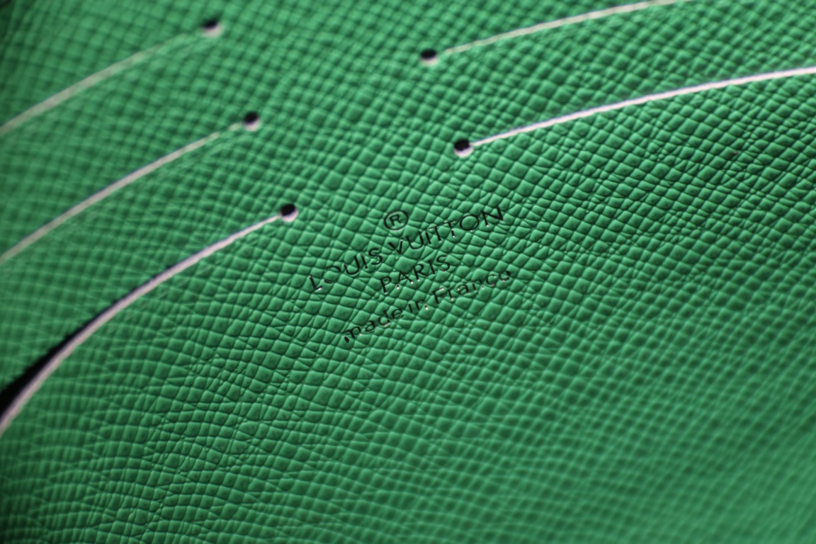 LOUIS VUITTON ルイヴィトン POCHETTE VOYAGE クラッチバッグ M83099